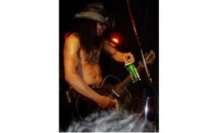 Gitarzysta Eric Sardinas w Spodku na Rawie Blues
