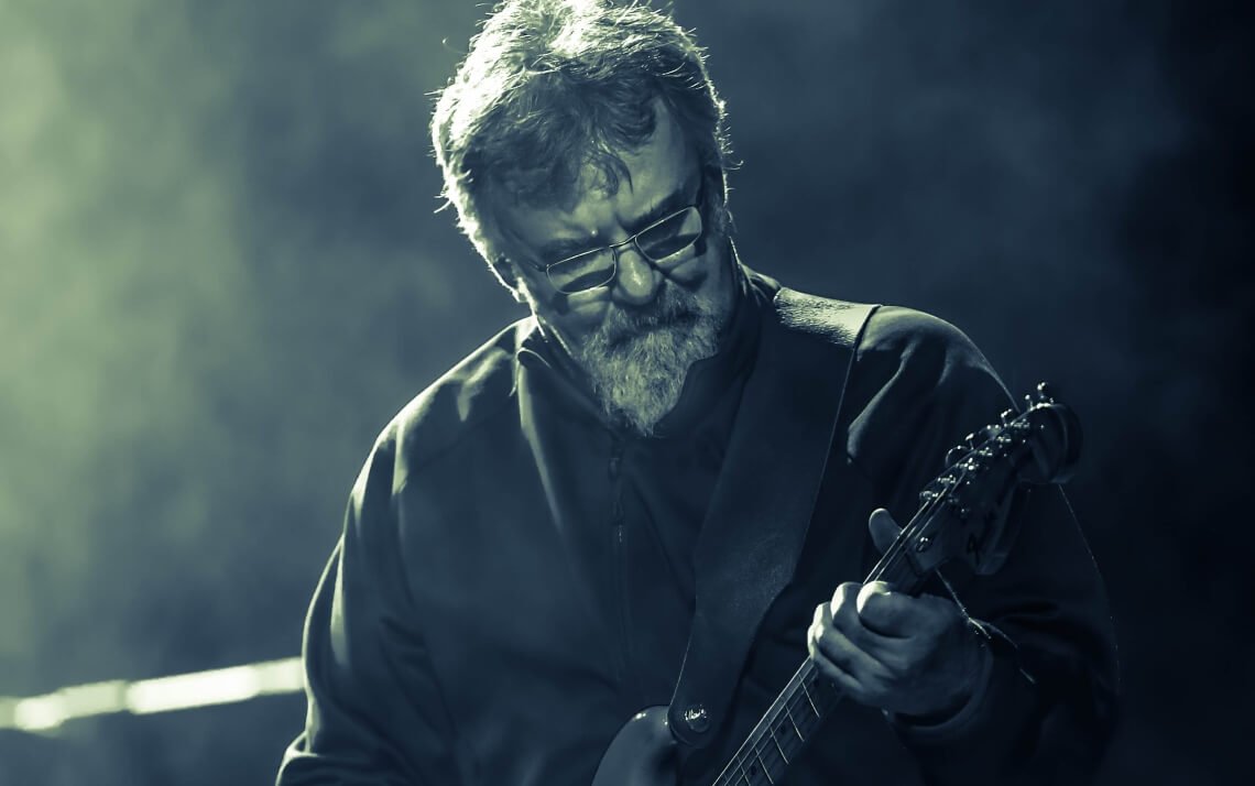 Gitarzysta Leszek Winder, fot. Arkadiusz Dzielawski