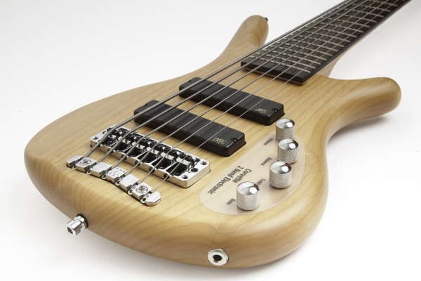 Gitara basowa Warwick RockBass Corvette Basic 6-String NS otrzymuje wyróżnienie "Sprzęt na Topie"