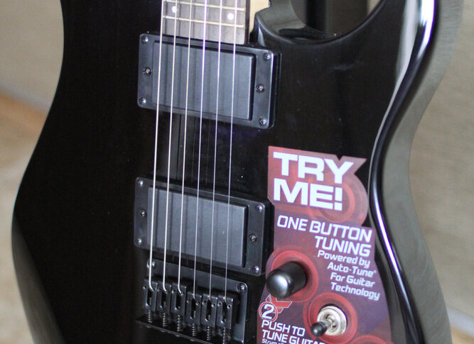 Gitara elektryczna Peavey AT-200 w redakcji TopGuitar