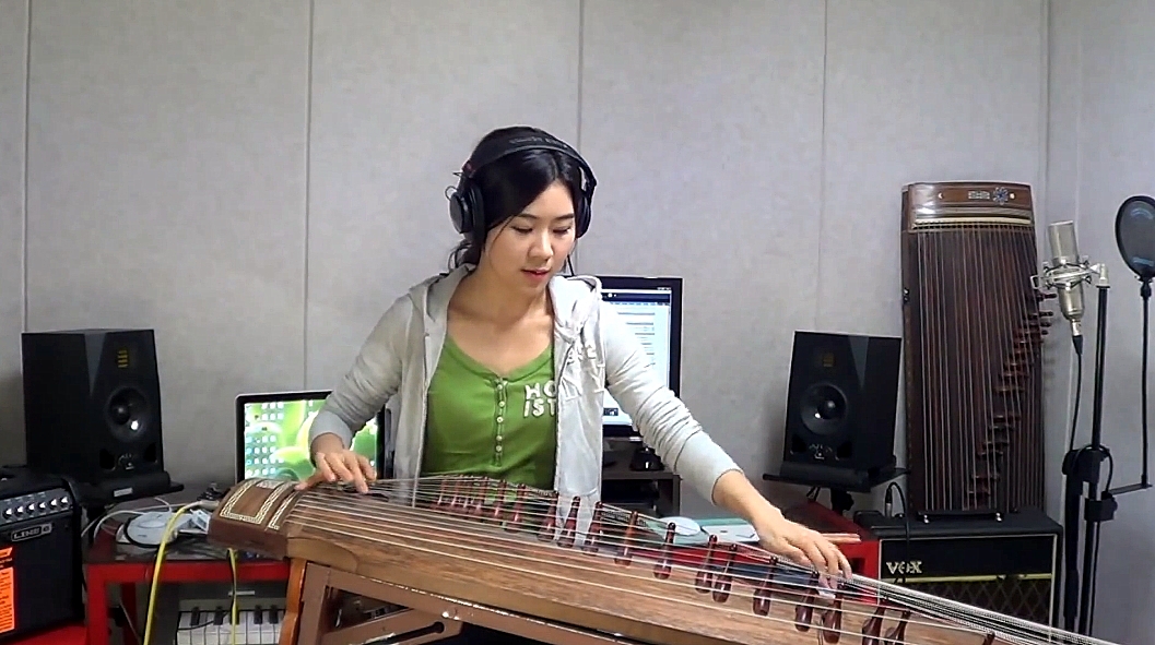 SRV-Scuttle Buttin Gayageum koreanski instrument