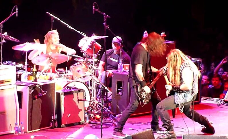 Zakk Wylde, Slash i inni na scenie z Foo Fighters