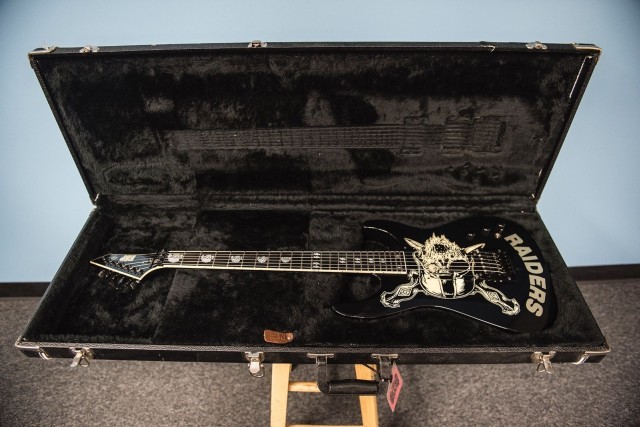ESP Jeff Hanneman Custom Shop Raiders