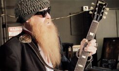 Billy Gibbons z ZZ Top pokazuje swoje gitary