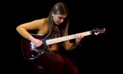 The Trooper (Iron Maiden) wykonuje Tina S