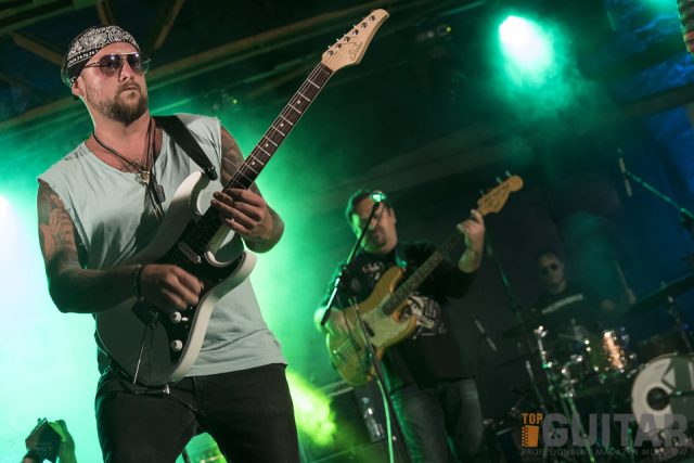 Blues Pod Piecem