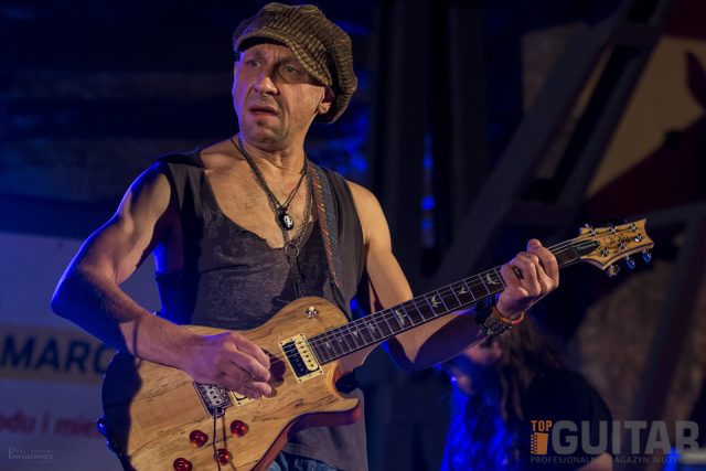 Blues Pod Piecem