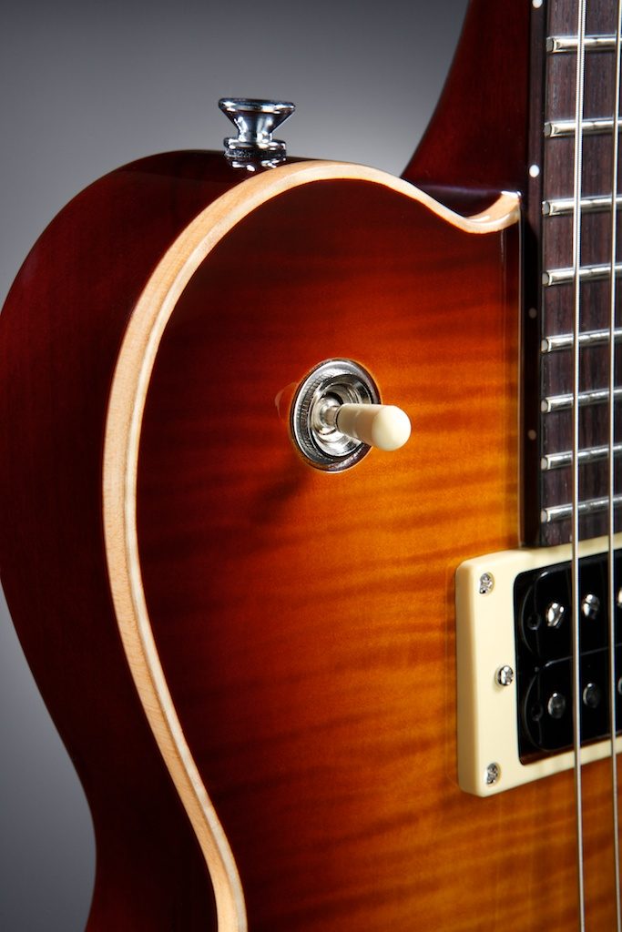 Line 6 Variax Standard BLK i James Tyler JTV-59 Variax TSB