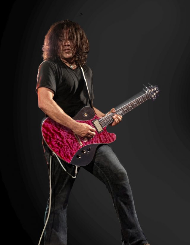 Stevie Salas