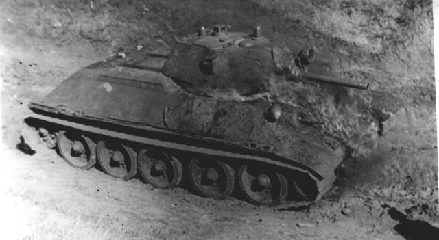 Radziecki czołg T-34, fot. Wikimedia Commons