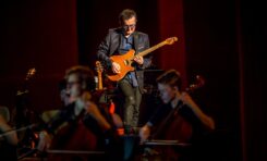 Jacek Królik. Gitara elektryczna, wokale i... orkiestra smyczkowa, czyli Rock Orchestral Cugowski Królik (R.O.C.K.)