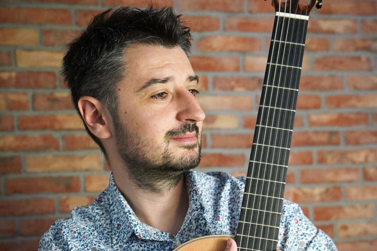 Piotr Słapa oficjalnym artystą Ortega Guitars
