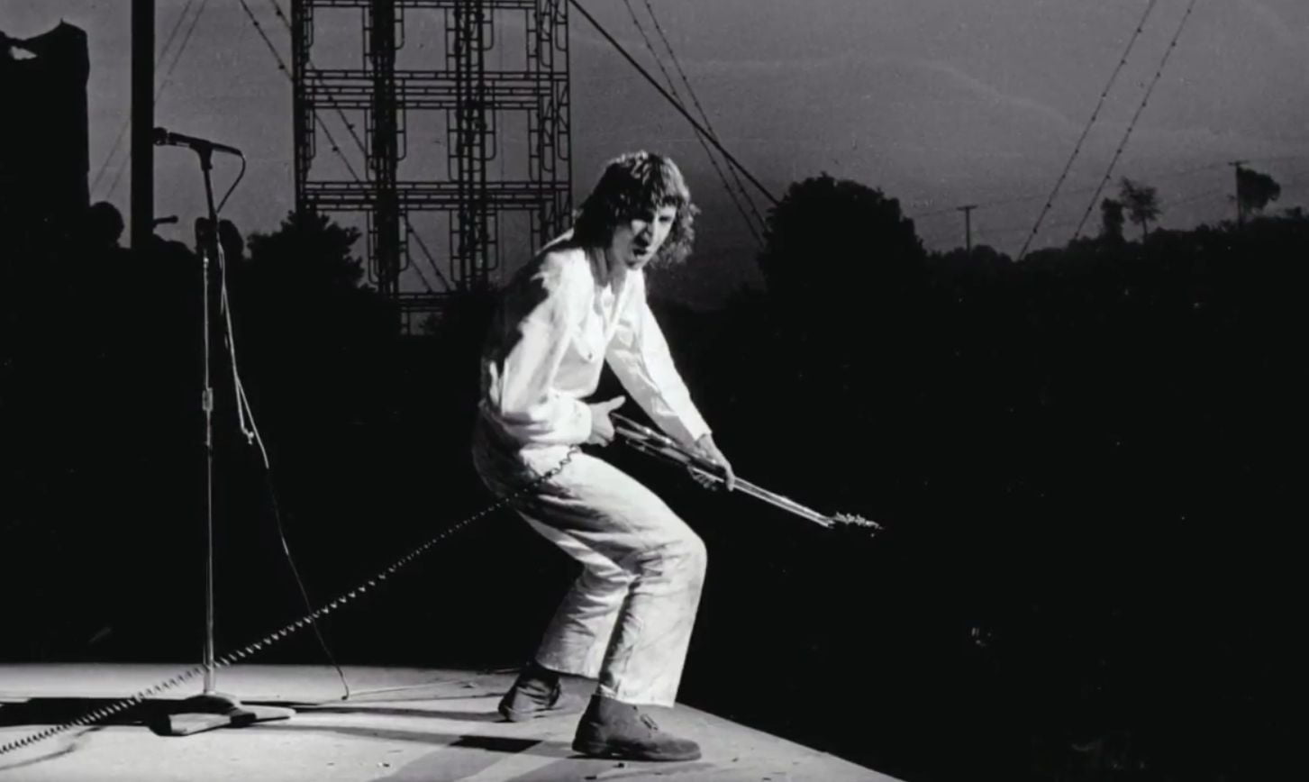 Pete Townshend (The Who) podczas występu na Woodstock