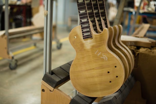 Gibson „Prosto z fabryki”