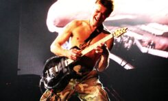 Eddie Van Halen przeprasza basistów?