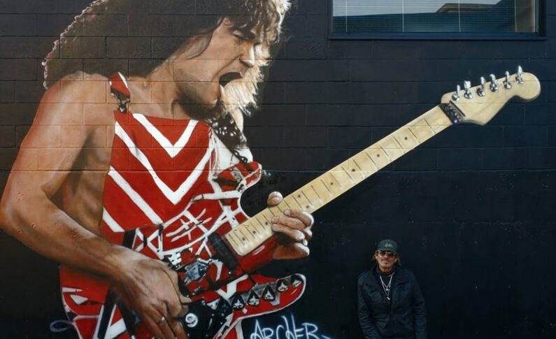 Pierwszy pośmiertny mural Eddiego Van Halena