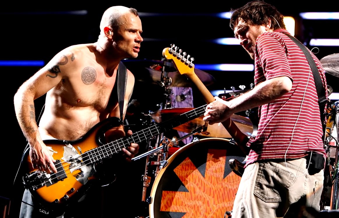 Pierwszy od ponad dekady kawałek nagrany przez Flea i Johna Frusciante