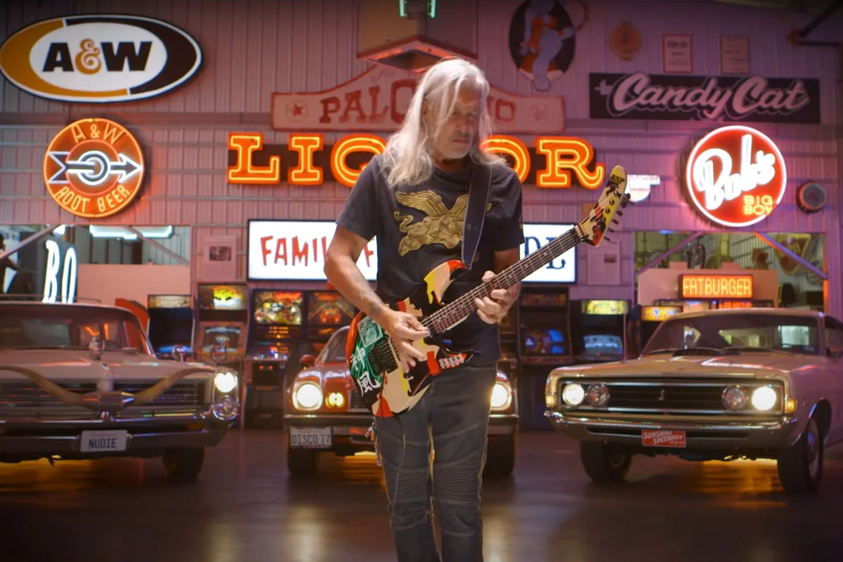 George Lynch ESP Kamikaze (fot. YouTube/Andertons)