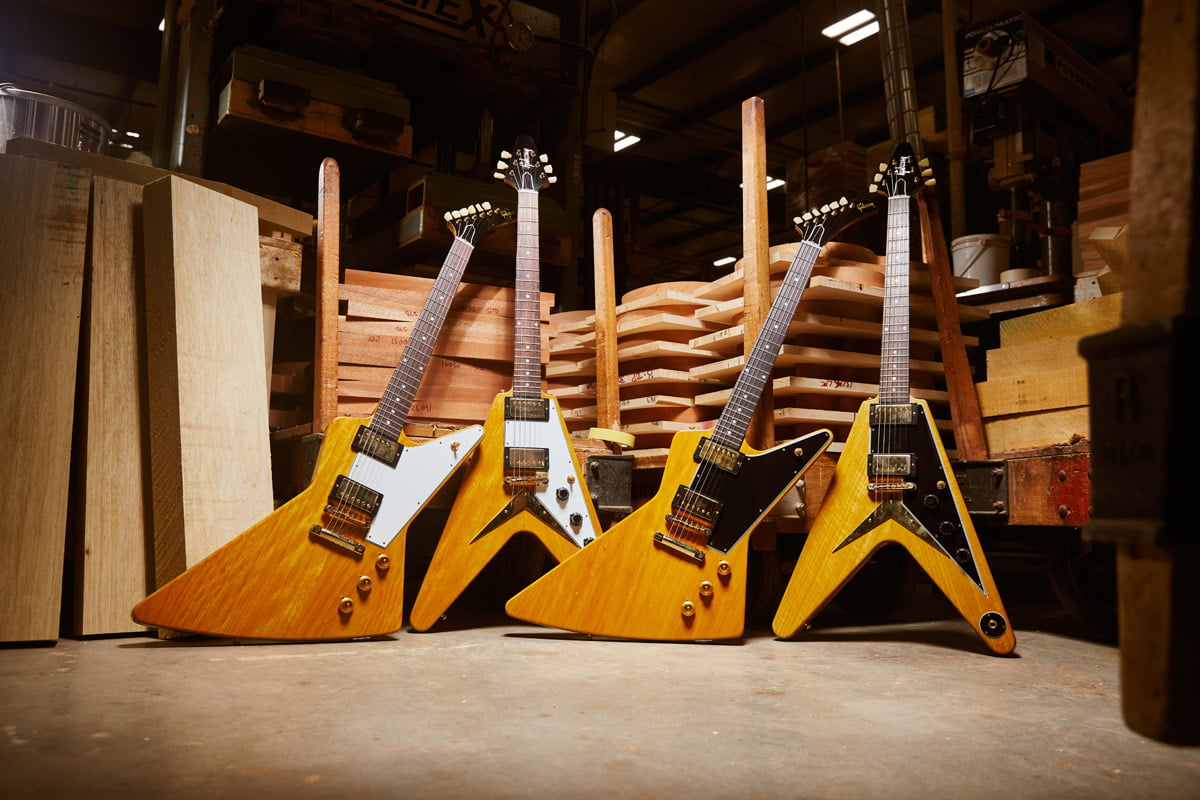 1958 Korina Flying V Reissue i 1958 Korina Explorer Reissue (fot. Gibson)