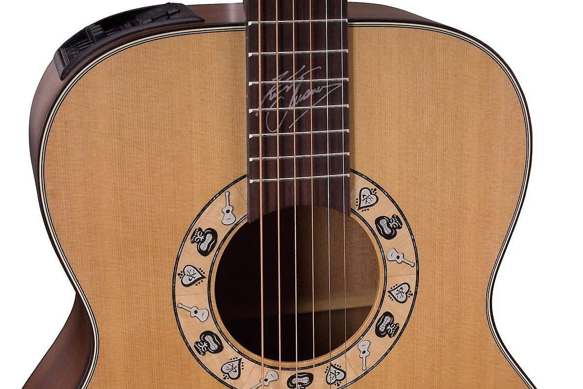 Takamine Kenny Chesney KC70