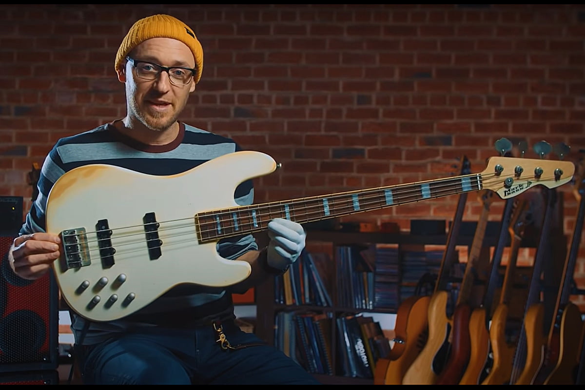 Markbass JF1 Battered White (fot. YouTube / Scott's Bass Lessons)