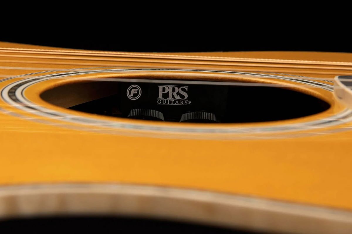 PRS SE Acoustics PRS-Voiced Fishman Sonitone (fot. PRS Guitars)