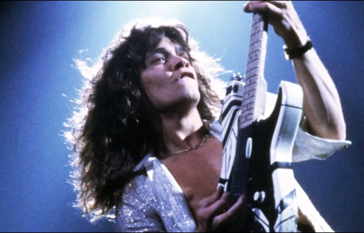 Cztery wyizolowane tracki Eddiego Van Halena, udowadniające, że był on geniuszem gitary