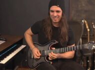 Gitarzysta Megadeth Kiko Loureiro pokazuje jak stworzyć gitarową solówkę