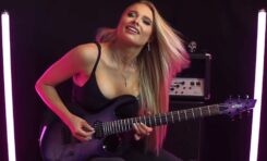 Sophie Lloyd gra shredderską wersję "Kickstart My Heart" Mötley Crüe