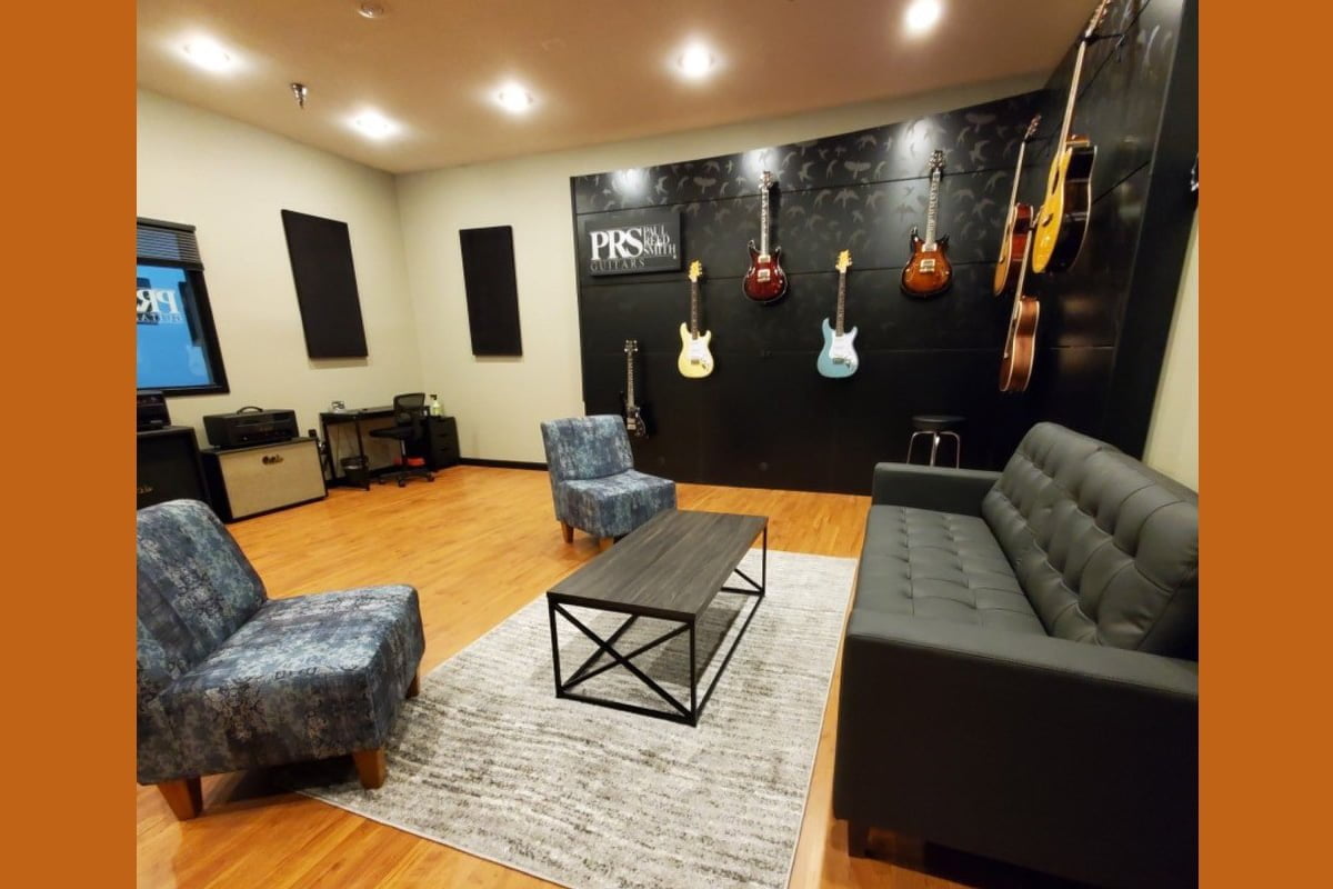 showroom PRS Guitars Nashville (fot. PRS Guitars)