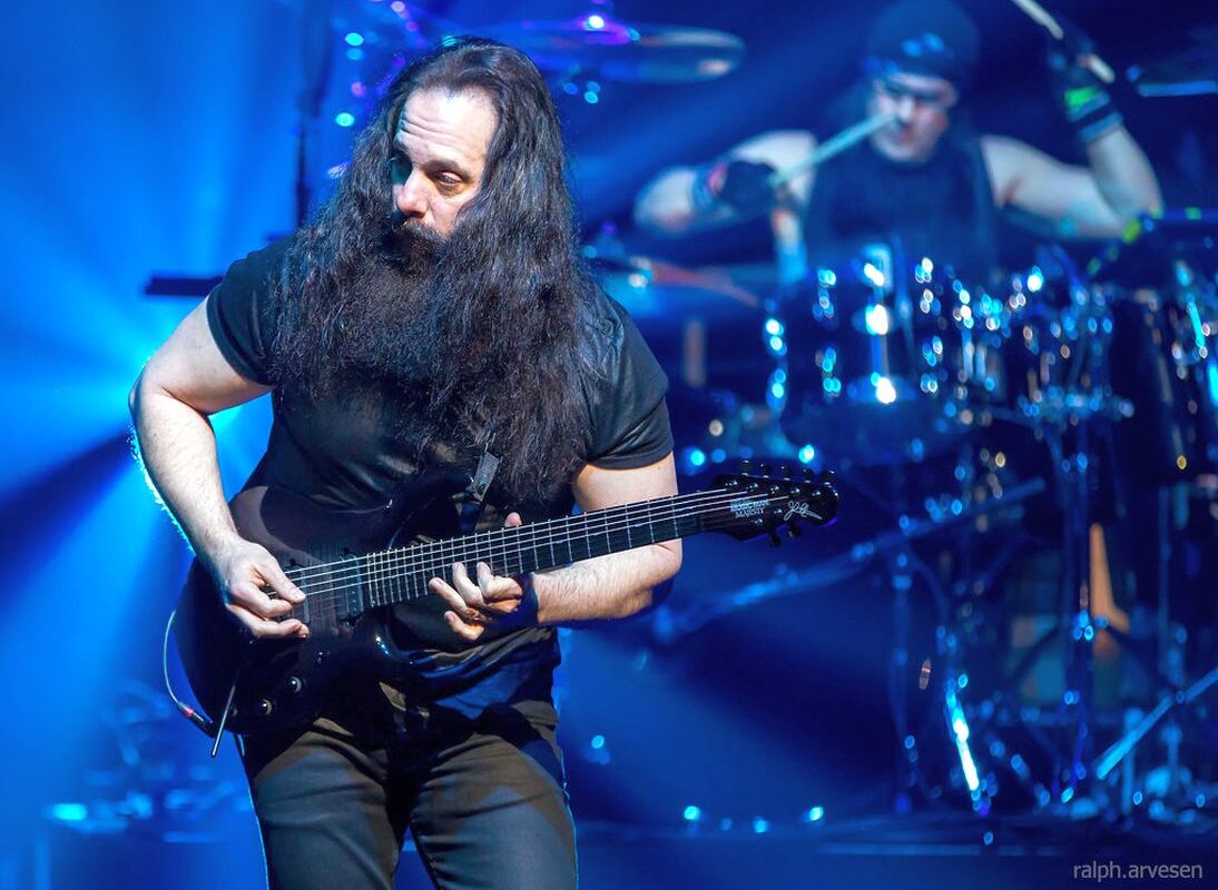 John Petrucci wyrusza w swoją pierwszą solową trasę koncertową
