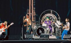 Hołd dla Eddiego Van Halena na nowej płycie Red Hot Chili Peppers. Gra Johna Frusciante chwyta za serce