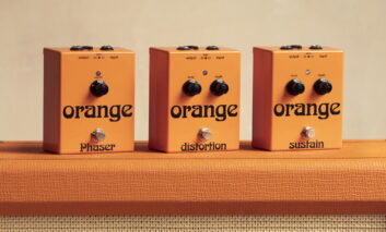 Ade Emsley o nowych „kostkach” Orange Amplification