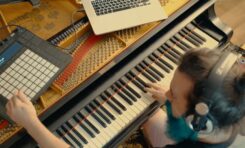 Rodzice każą ci grać na fortepianie, a ty kochasz gitarę? Jest wyjście z tej sytuacji