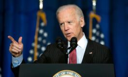 Joe Biden obiecuje rozprawić się z "ukrytymi opłatami" w cenach biletów na koncerty