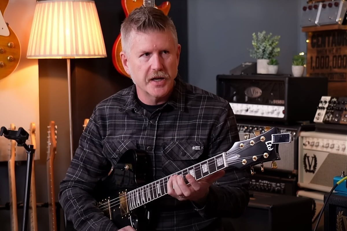 Bill Kelliher LTD Sparrowhawk (fot. YouTube / Andertons Music Co)