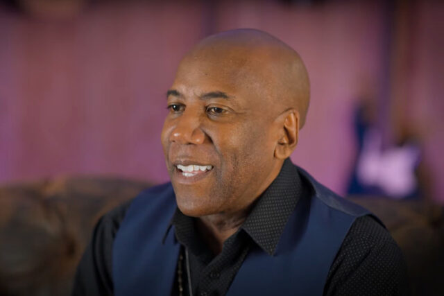 Nathan East Yamaha (fot. YouTube / Yamaha Guitars)