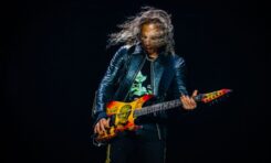 Kirk Hammett będzie grał z wah-wah na przekór krytykom