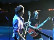 Keith Richards o AC/DC: "To nie są dwie gitary, staje się ich pięć, sześć, dziesięć!"