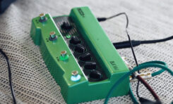 Sarah Lipstate, Nick Zinner i Fred Sablan z efektem Line 6 DL4 MkII