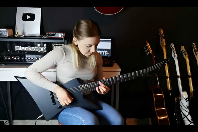 Alex S LTD EX-7 Baritone Black Metal (fot. YouTube / Alex S)