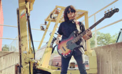 Mlny Parsonz z Royal Thunder gra na basie Yamaha BBP34