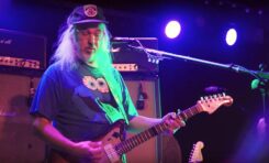 Gitarzysta zespołu Dinosaur Jr., J Mascis: "Ludzie próbujący grać jak Jimi Hendrix są po prostu przygnębiający"