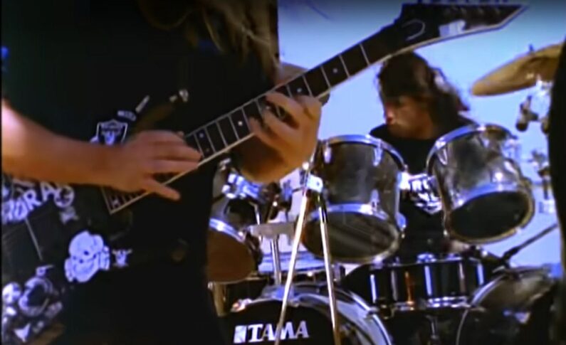 Dave Lombardo uważa, że gitarzyści mniej chętnie dzielą się między sobą trikami, niż perkusiści