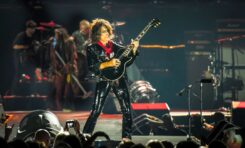 Joe Perry: "Nie jestem pewien, czy Steve Vai cieszy się uznaniem, na jakie zasługuje"