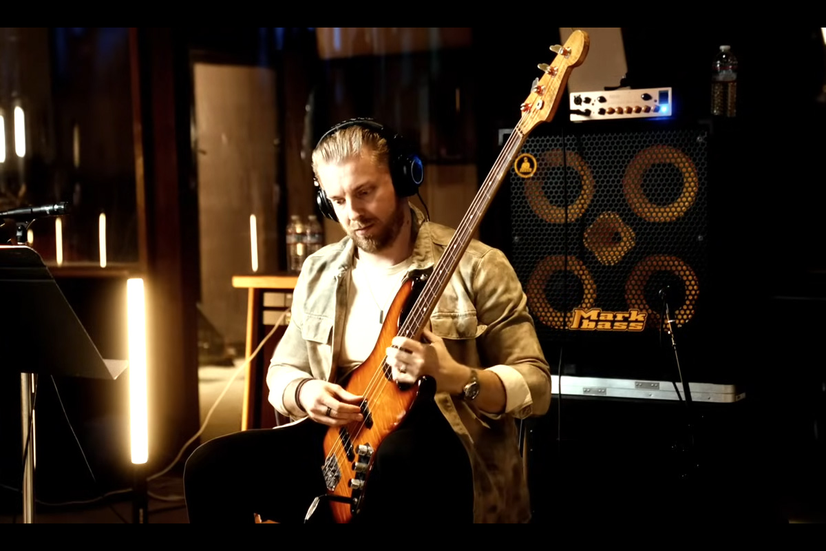 Hadrien Feraud „Bass of Doom” Markbass Little Mark Tube 800 (fot. YouTube / Hadrien Feraud)