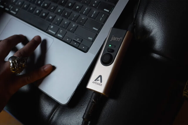 Justin Lyons Apogee Jam X (fot. YouTube / Apogee Electronics)