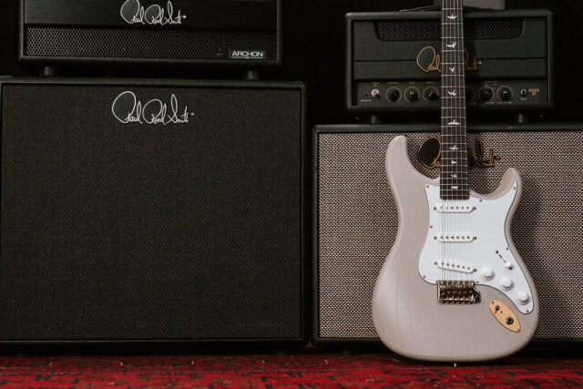 PRS „Dead Spec” Silver Sky (fot. PRS Guitars)