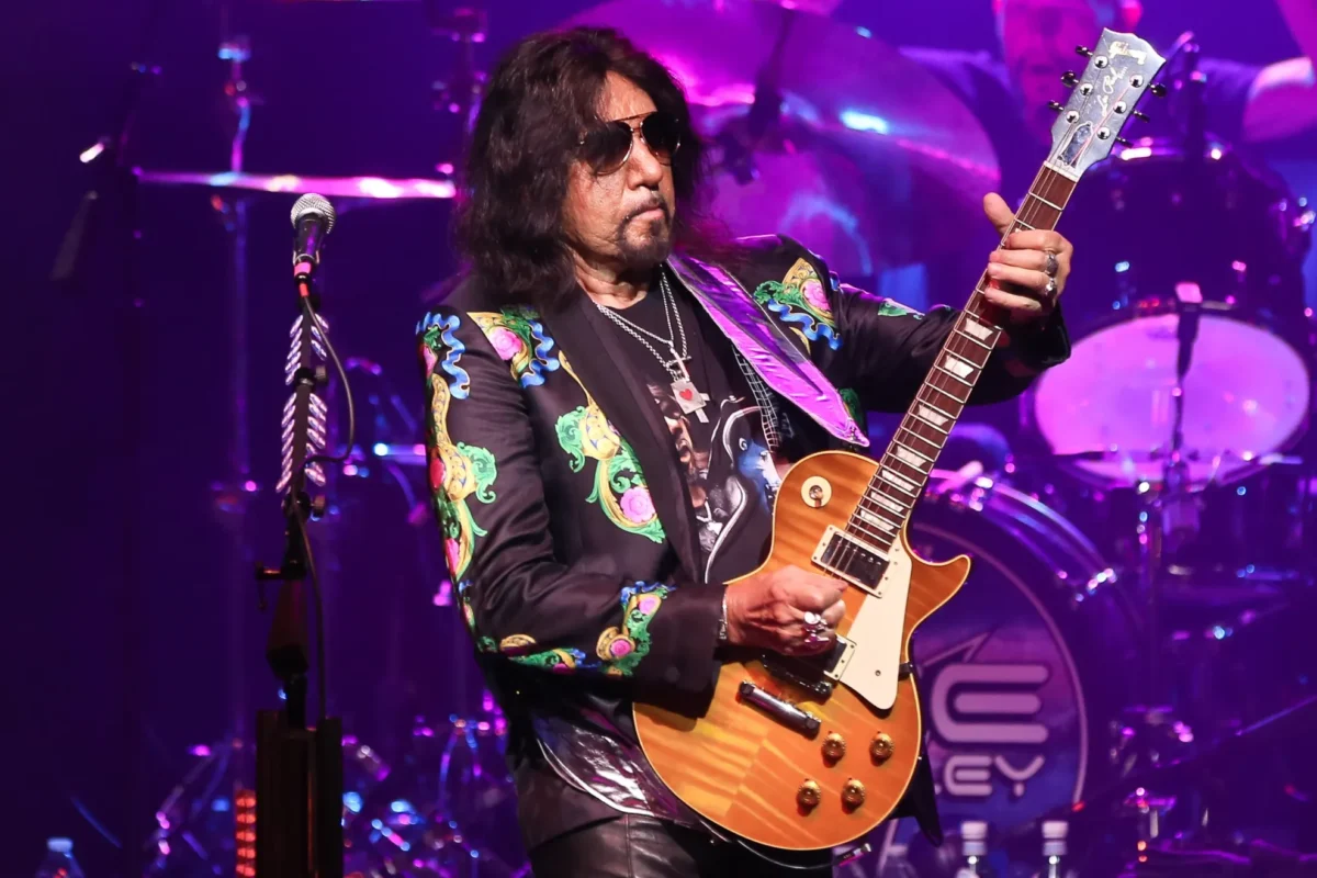 Ace Frehley występuje na koncercie w Paramount 2 lipca 2019 roku w Huntington w stanie Nowy Jork. Fot. Debby Wong / Shutterstock.com