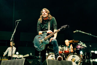 Dave Grohl i jego Epiphone Dave Grohl DG-335 (fot. Pooneh Ghana dla Austin City Limits Music Festival)